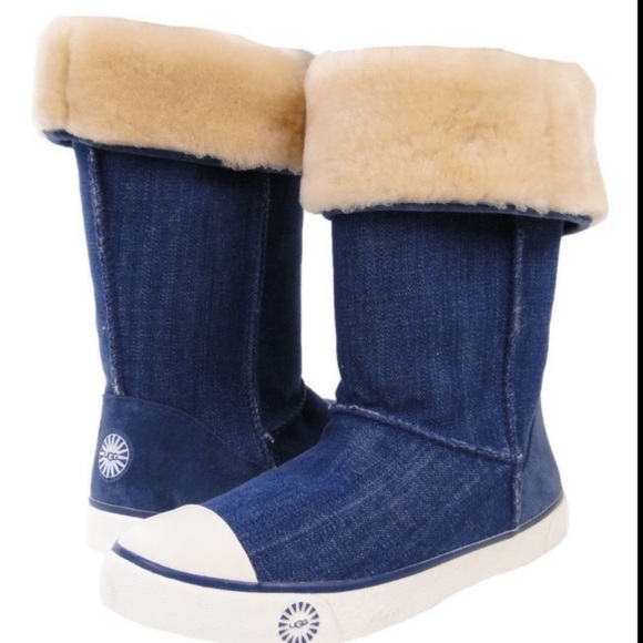 Nice and worn UGG boots - Picture 5 of 5